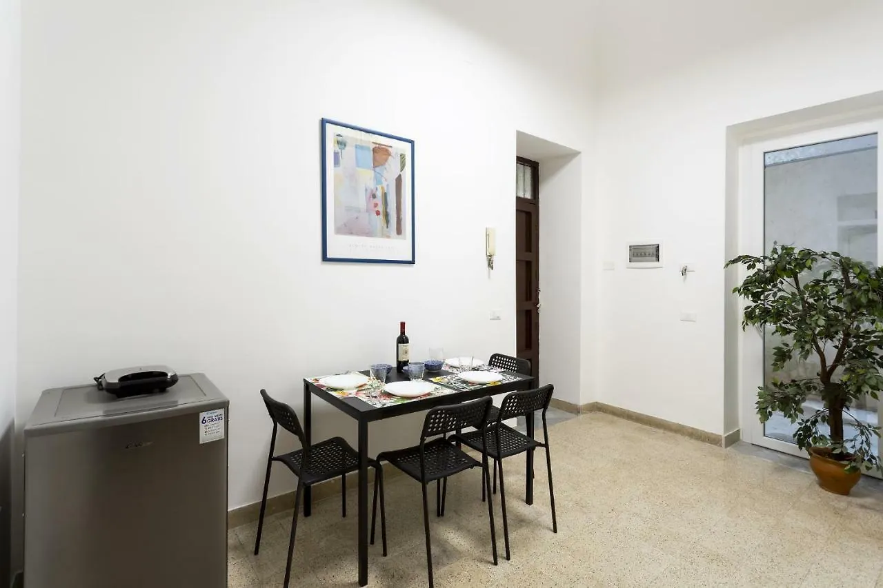 פלרמו Star Politeama Apartment 0*,  איטליה